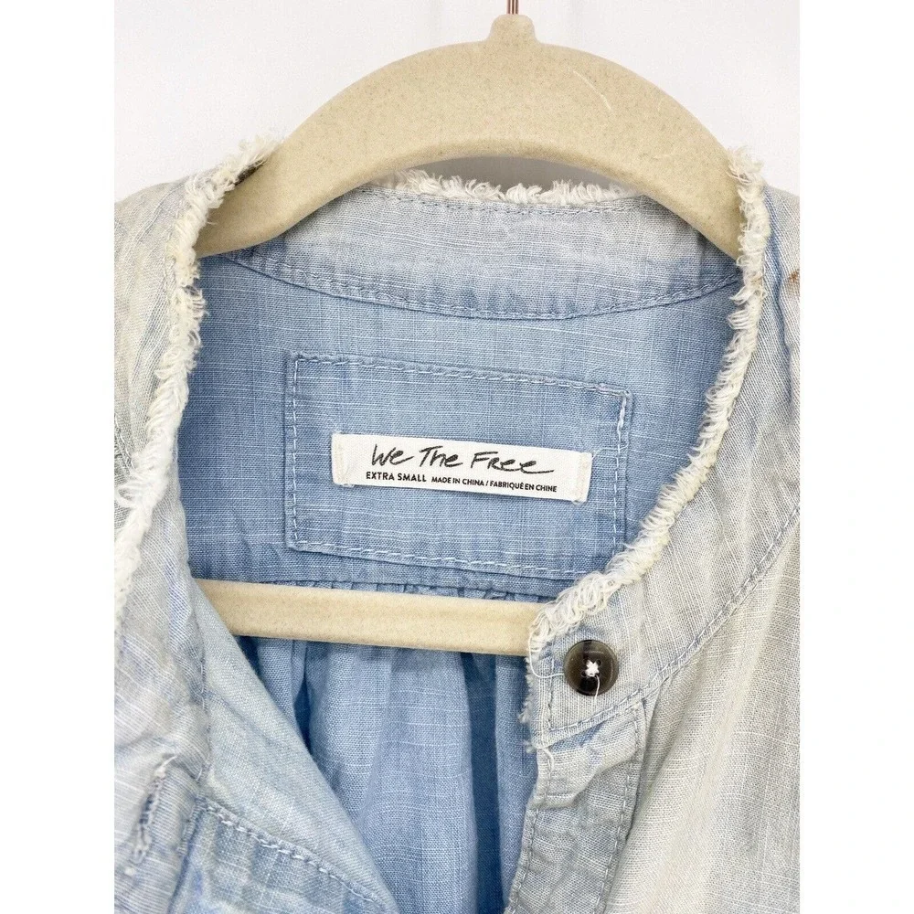We The Free People Set Sail Denim Top XS Button Shirt Bleached Distressed NWT - Picture 6 of 9